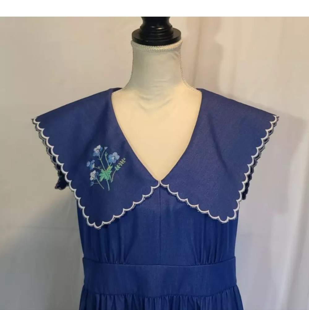 New Tuckernuck Chambray Blue Embroidered Davis Midi Dress Small - Picture 4 of 7
